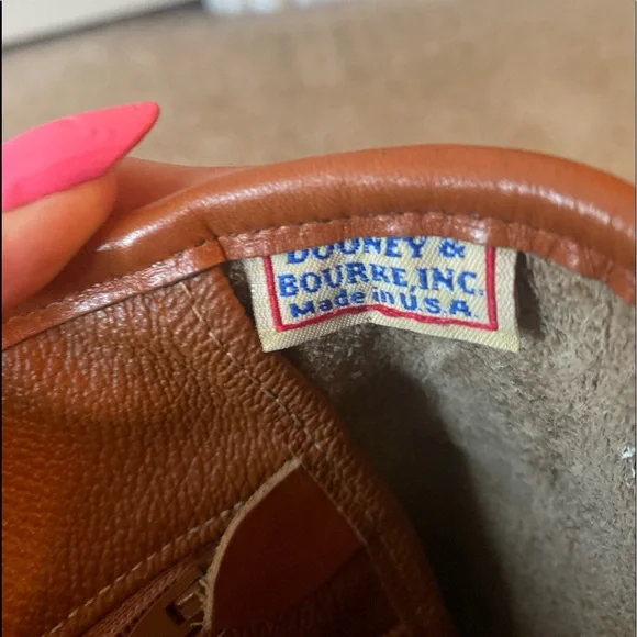 Vintage Dooney and Bourke Crossbody Purse - Picture 6 of 9